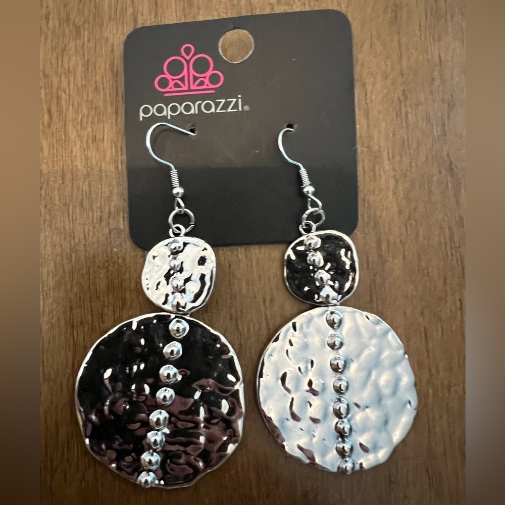 Paparazzi Silver Toned Hammered Disc Drop Earrings NWT